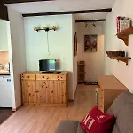 Cozy Chalet-Style Apartment